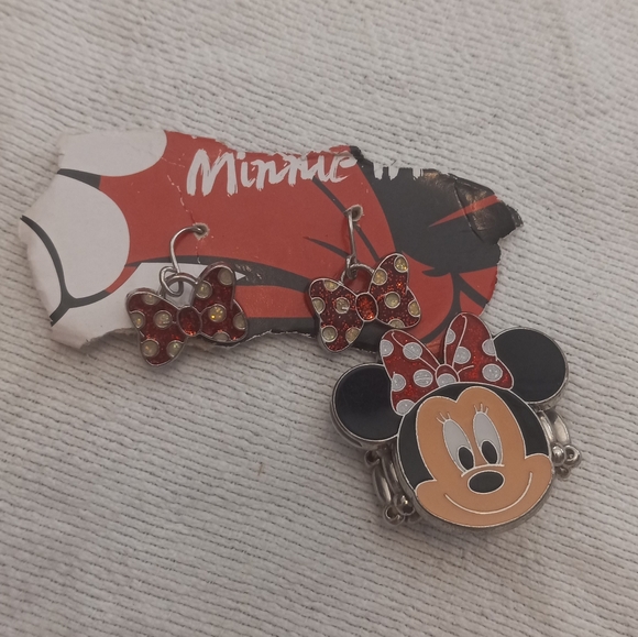NEW Vintage Minnie Mouse Disney Earrings and expanding ring - Picture 1 of 7